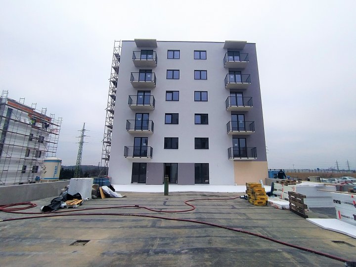 2.12.2021 - Práce na terasách u věží domu A zahájeny!