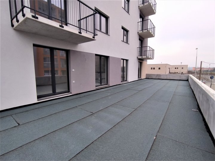 2.12.2021 - Práce na terasách u věží domu A zahájeny!